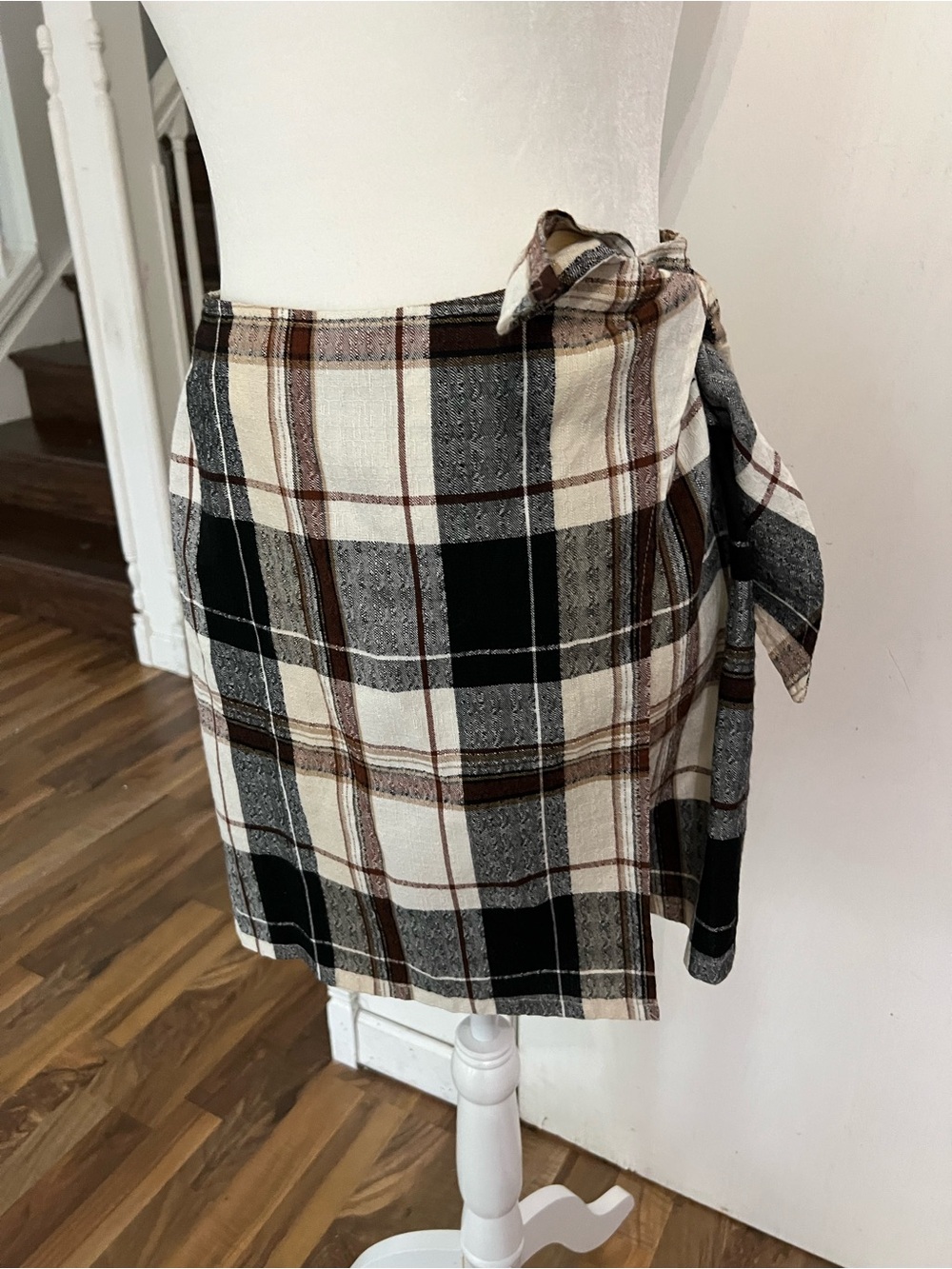 Casual Corner Plaid Wrap Mini Skirt in Black, Cream & Brown